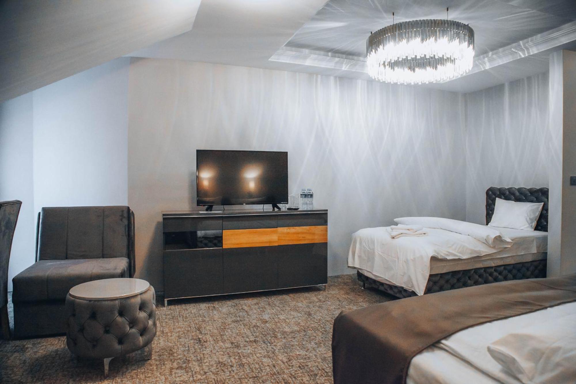 S Club Resort Hotel Aqua Park And Spa Belgrade Extérieur photo